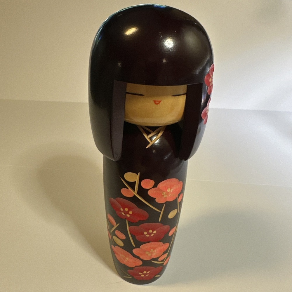 Vintage Kokeshi Japanese Wooden Doll 9 Inches Tall‎